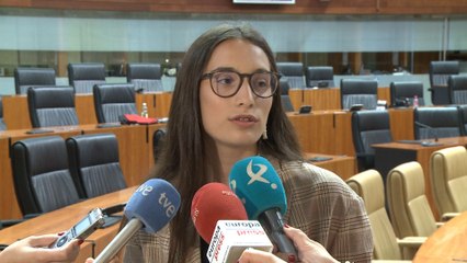 Tải video: Estudiantes se convierten en diputados en un debate escolar en la Asamblea