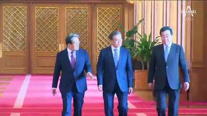 北 발사 후 문 대통령 “한반도의 봄”…靑 “미리 보낸 기고문”