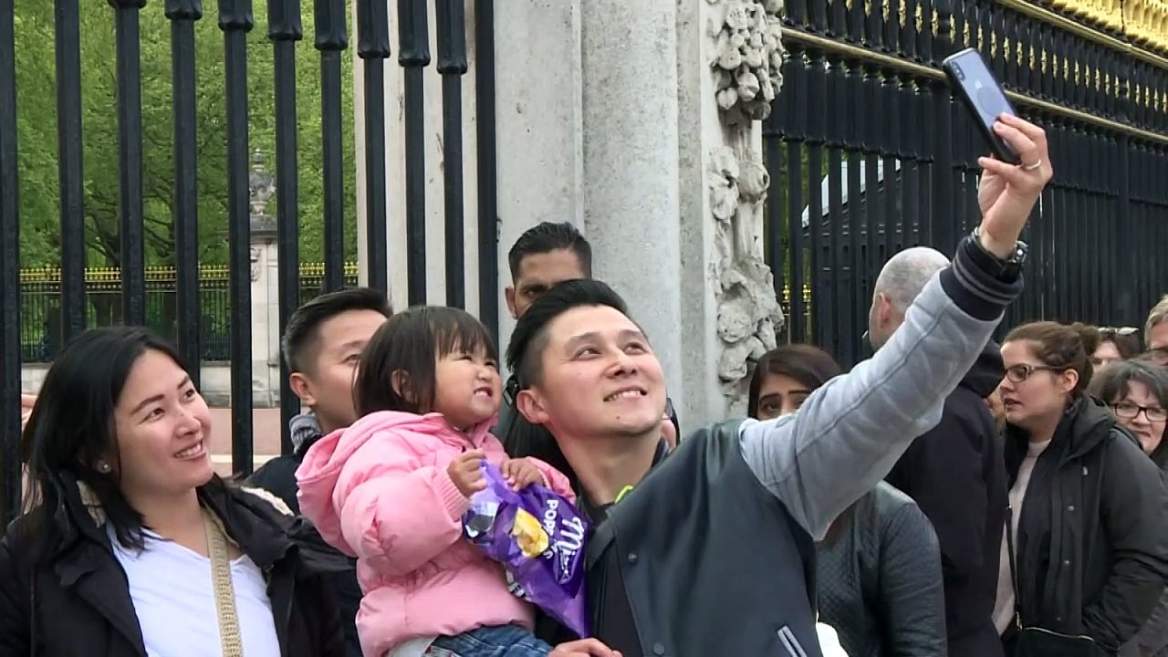 'It's a boy!' – Londoner wegen Royal Baby aus dem Häuschen