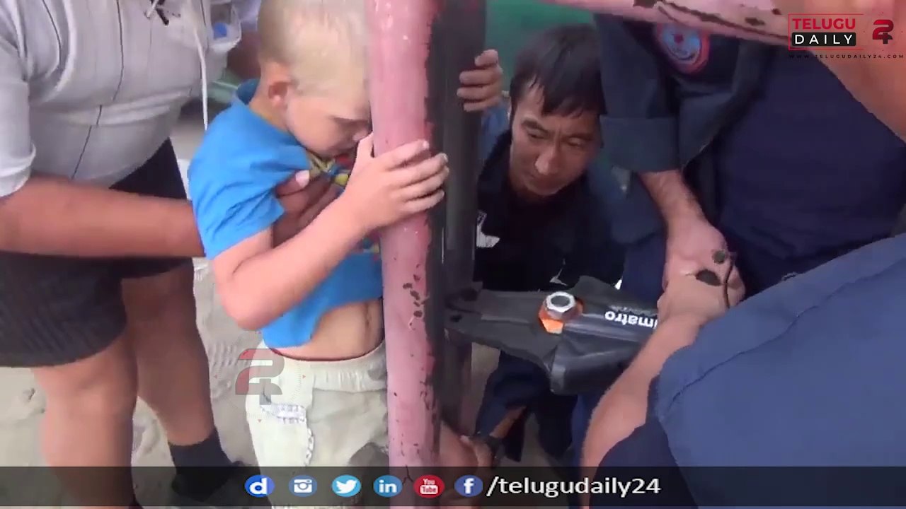The Civil Engineers tried hard || To Save The Children got stuck in rod's || #telugudaily24