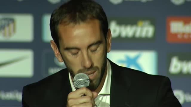 Godin anuncia emocionado que abandona el Atlético de Madrid