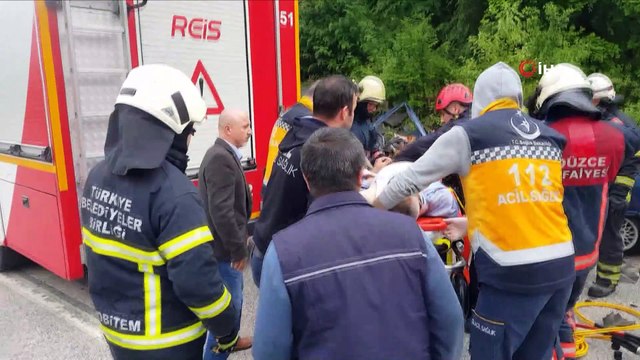 Minibüsle otomobil çarpıştı: 1 ölü 1 yaralı