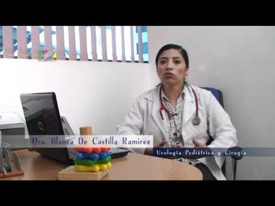 ¿Cómo deben ser la primeras orinas del recién nacido para que se consideren normales?