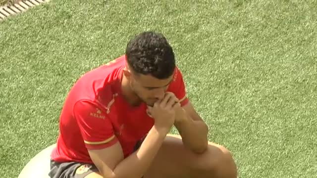 Caras tristes y serias en el entrenamiento del Rayo Vallecano