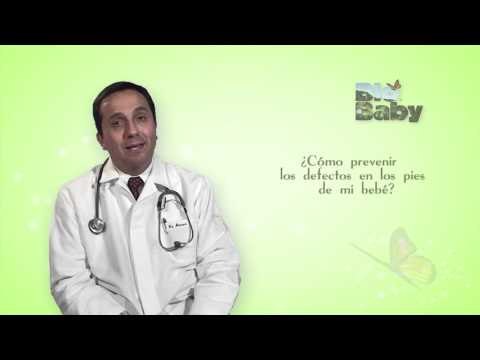 ¿Cómo prevenir los defectos en los pies de mi bebé?