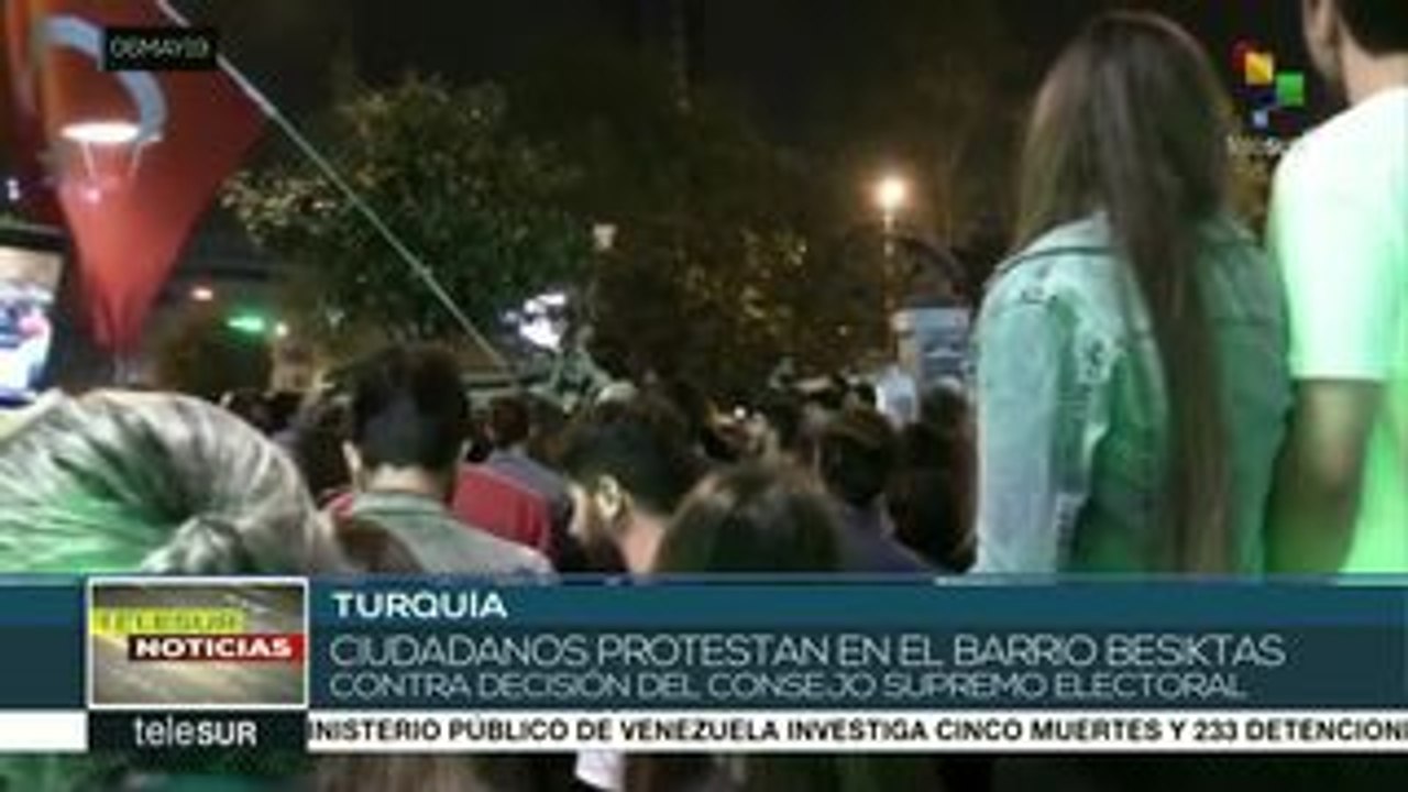 Turcos rechazan anulación de la victoria electoral de Ekrem Imamoglu