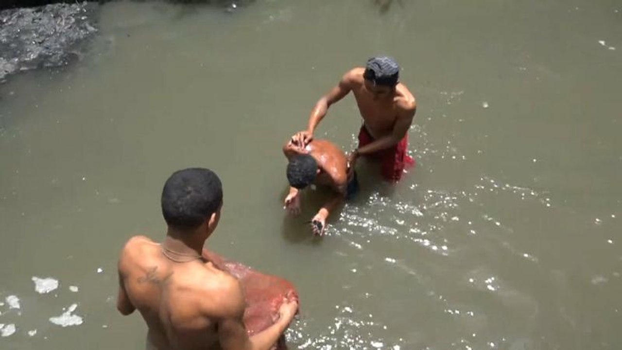 Im Fäkalienfluss: mehr als der Mindestlohn
