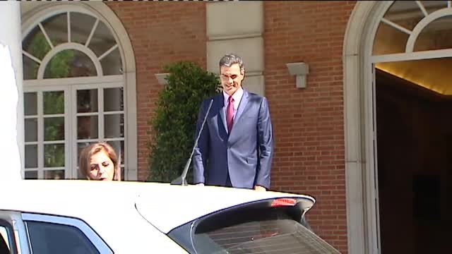 Sánchez recibe a Iglesias en Moncloa
