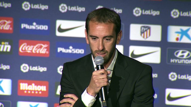 Un emocionado Godín se despide del Atlético de Madrid