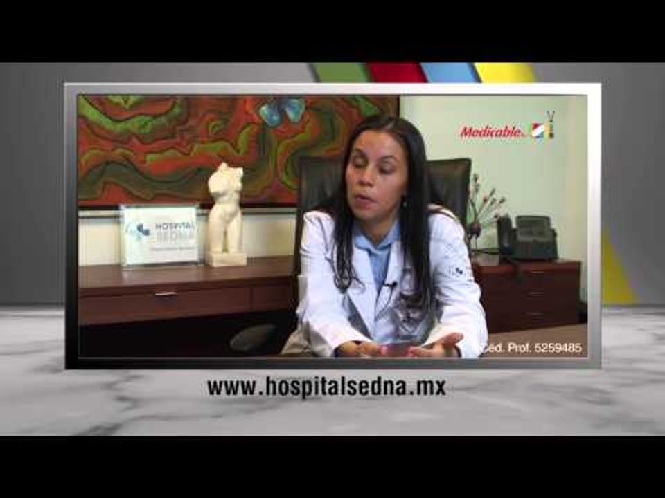 Si un bebé tiene reflujo, ¿Cuándo se debe contactar a un profesional médico?