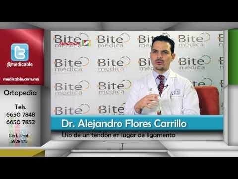 ¿Cómo se fija el tendón en lugar del ligamento cuando hay un desgarre de ligamento cruzado anterior?