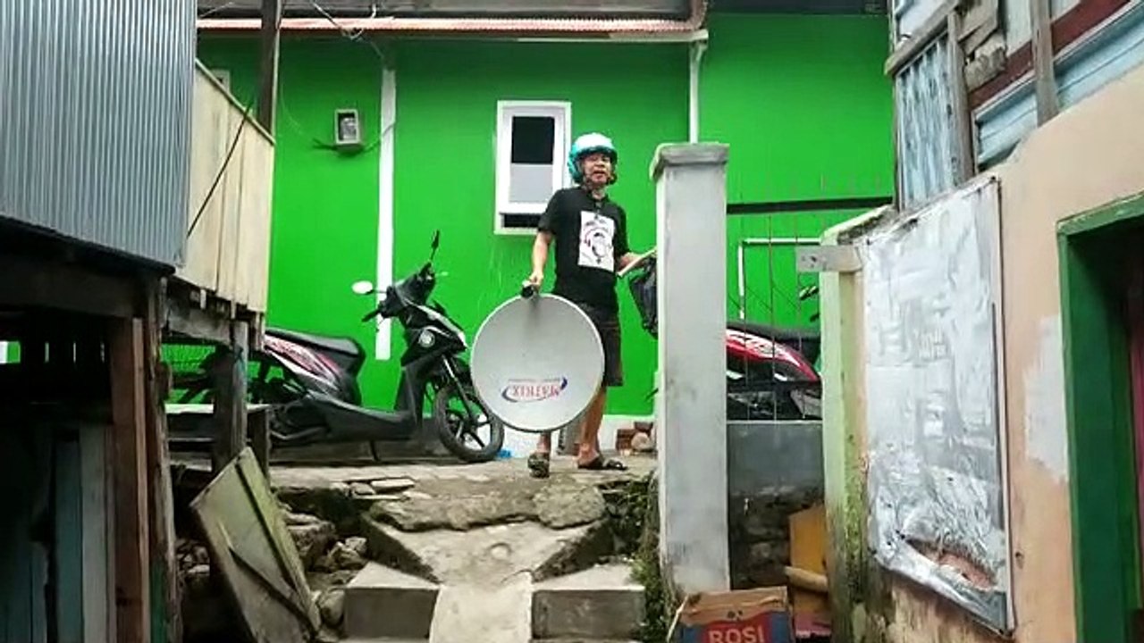 menunggu berbuka bapak grab ini iseng pura-pura jualan panci dan rak piring