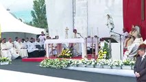 El papa pide a los Balcanes emprender el camino de la concordia