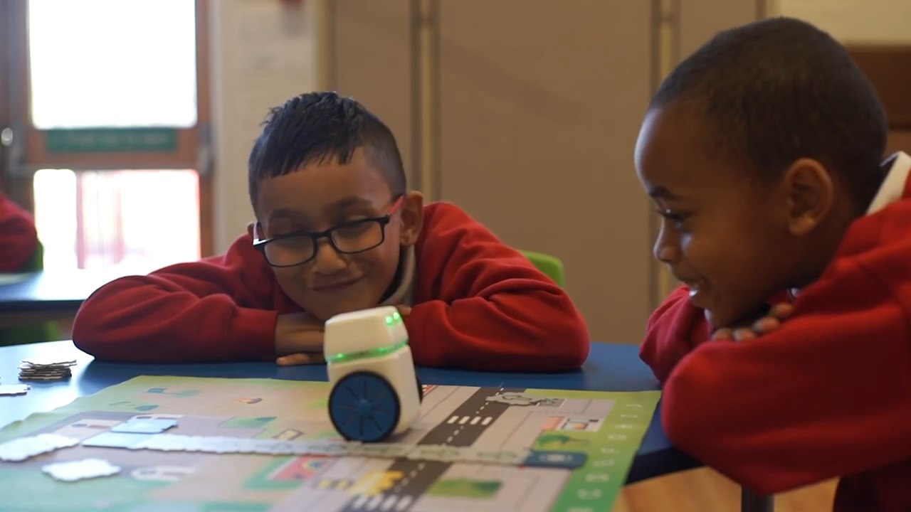 This Robot Teaches Kids How To Code