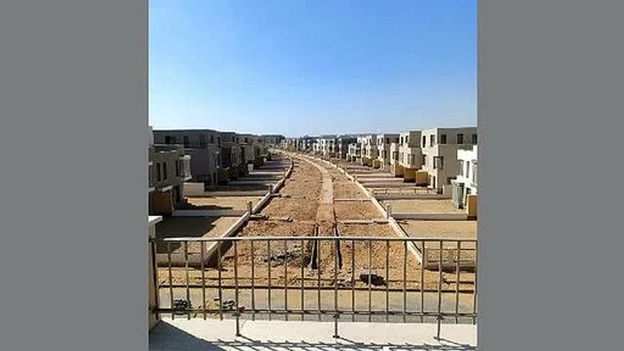 Town House Very prime location corner on landscape Amazing Price