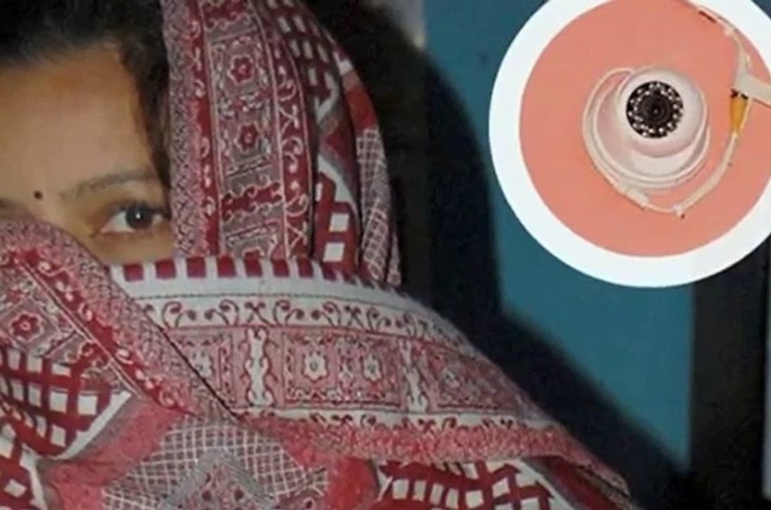 বউয়ের ঘরে স্বামীর গোপন ক্যামেরা, ফলাফল সাথে সাথে