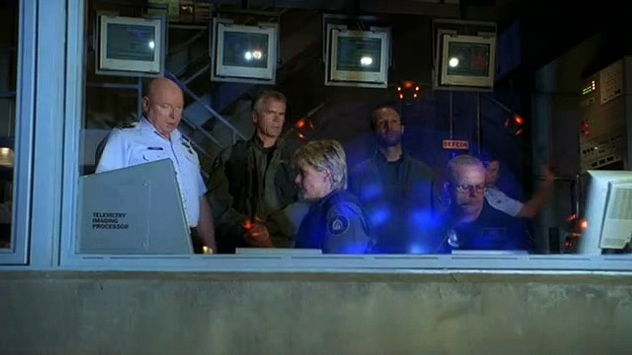 Stargate SG-1 [5x20] The Sentinel