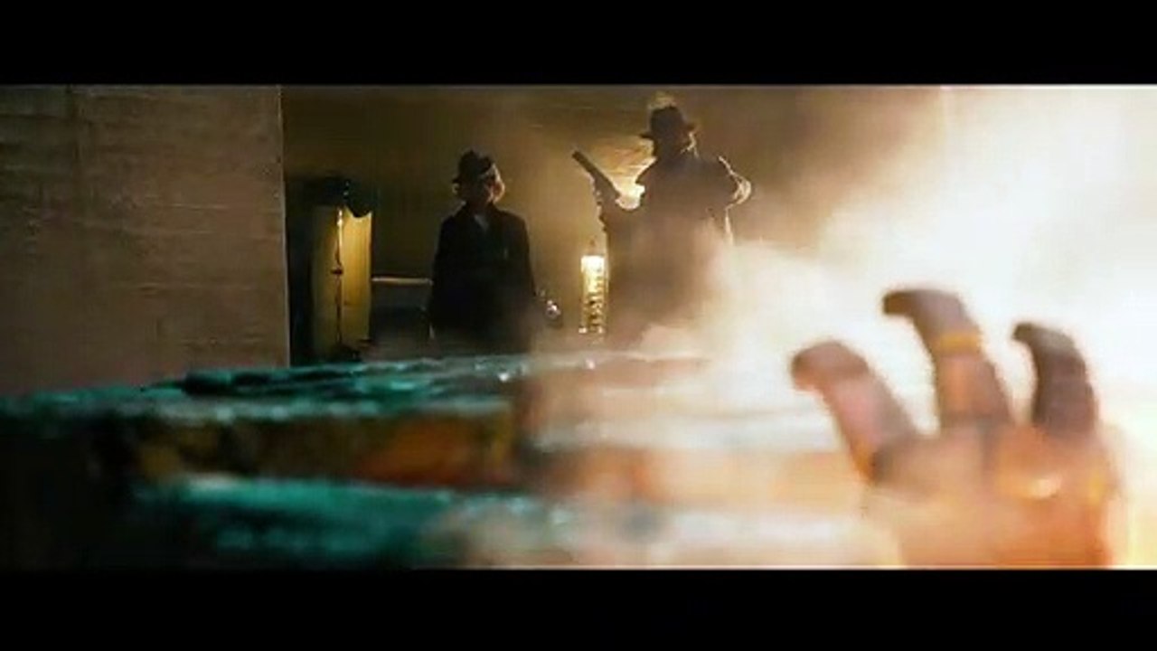 (Hellboy) New Trailer