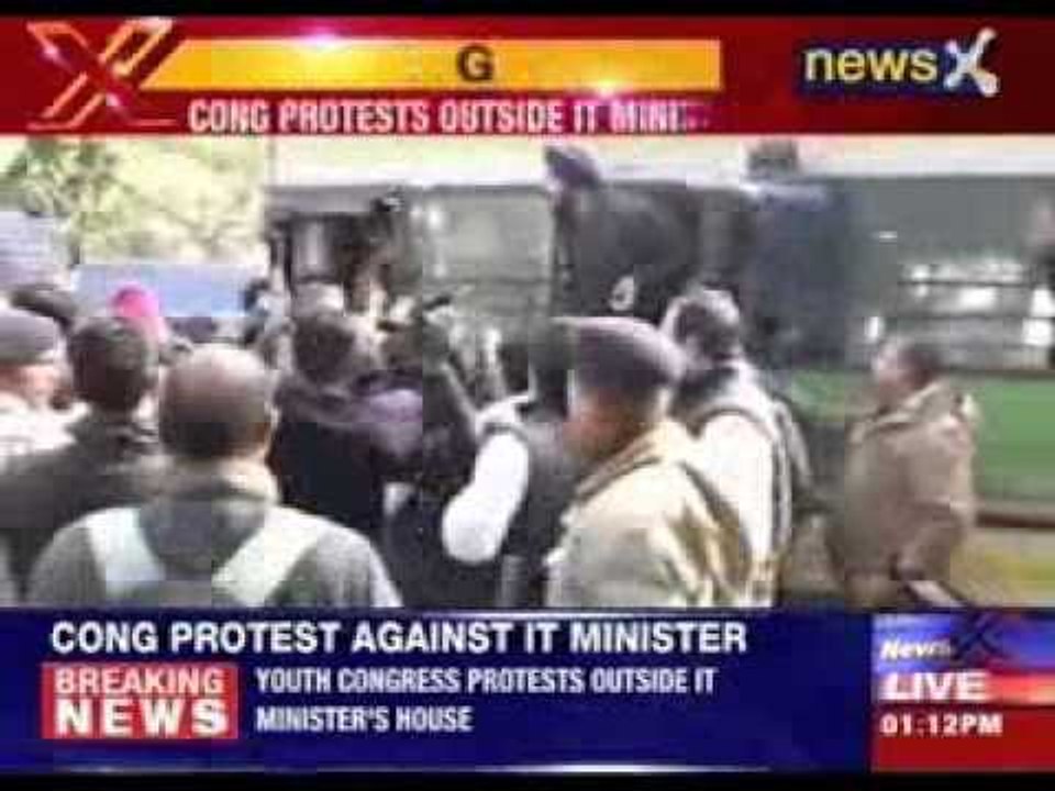 Congress protest outside IT minister’s house
