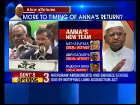 Arvind Kejriwal shares stage with Anna Hazare