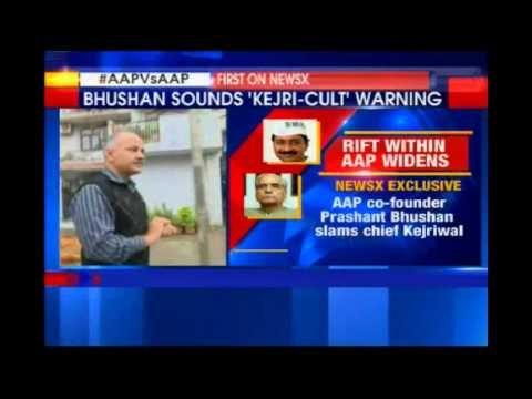 AAP leader Yogendra Yadav and Prashant Bhushan offer to opt out of political affairs committee