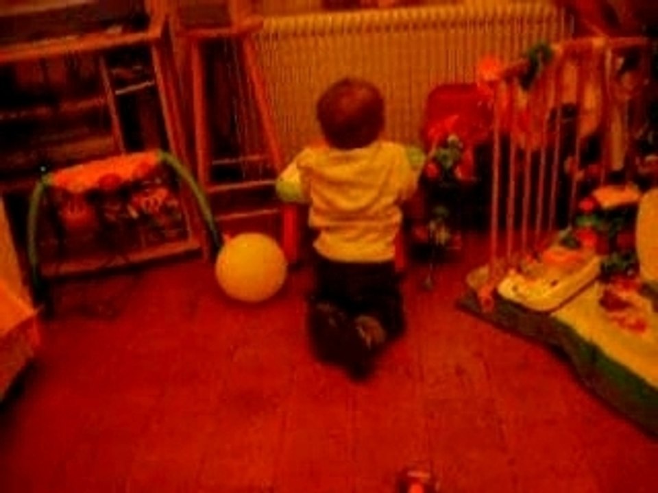 Rafael marche ...facon robocop!!