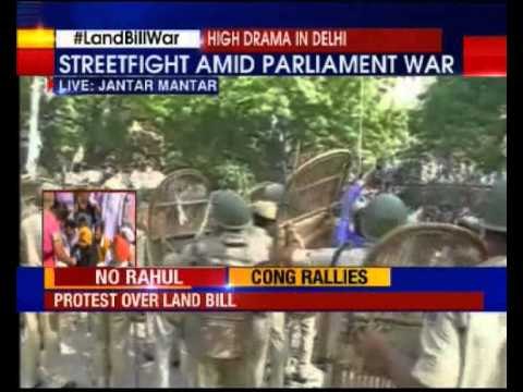 Congress stages protest against the Land Acquisition bill