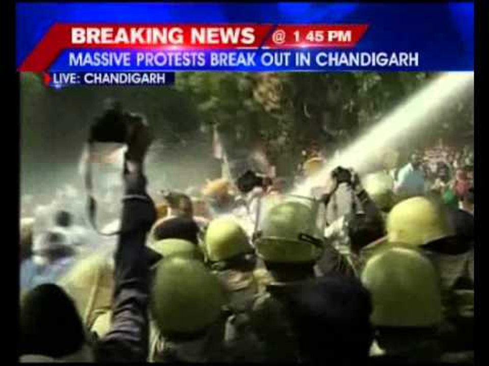 Congress workers clash with police in protest against land bill in Punjab