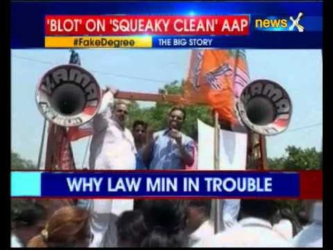 Fake degree row: BJP protests outside Kejriwal's residence