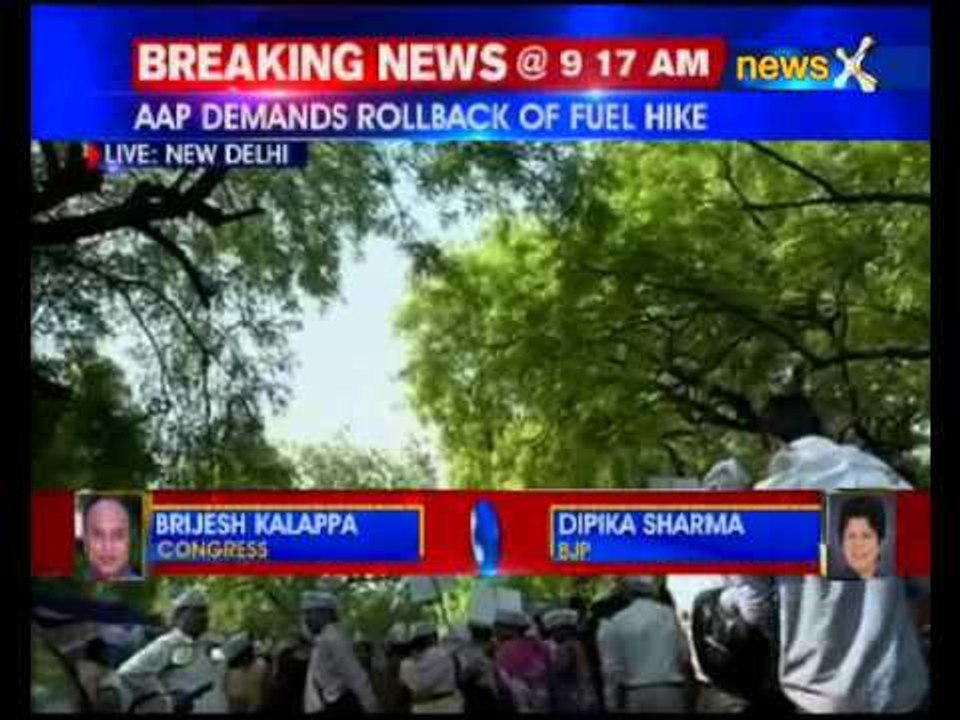 AAP protests against fuel price hike, slams Modi government