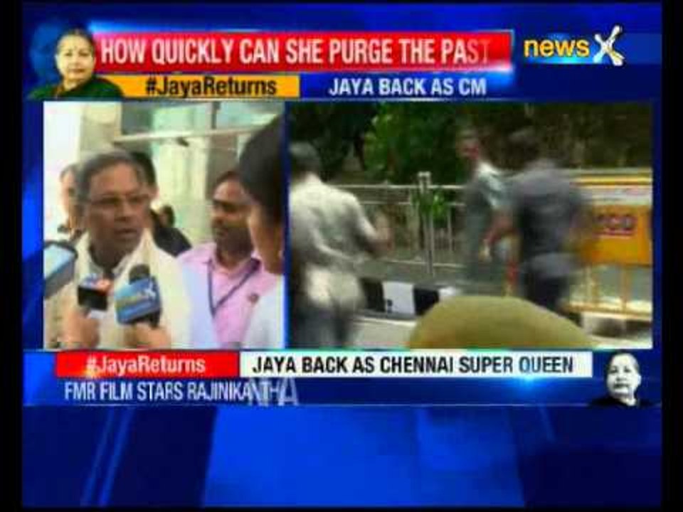 Jayalalithaa takes oath, becomes Tamil Nadu CM for the 5th time