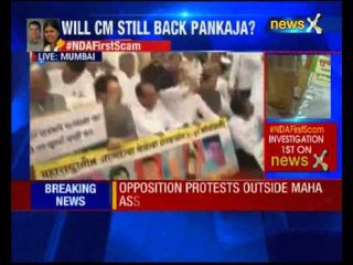 Download Video: Congress leaders protesting outside Maharashtra assembly cornering Devendra Fadnavis government