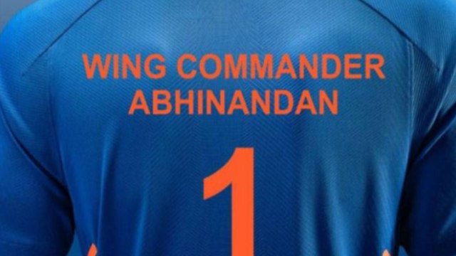 Abhinandan Vardhman को Team India का सलाम, जारी की उनके नाम की jersey | वनइंडिया हिंदी