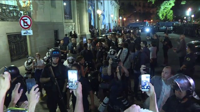 Guaidó llega a Argentina, se presenta ante migrantes venezolanos