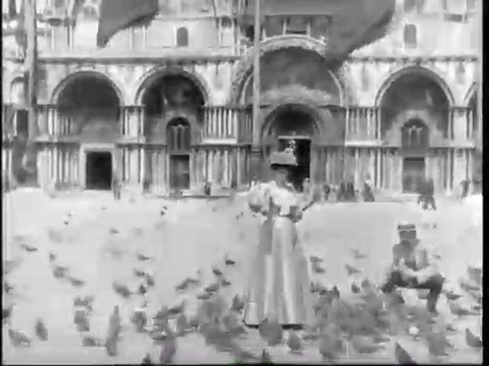 Auguste & Louis Lumière: Pigeons sur la place Saint-Marc (1896)