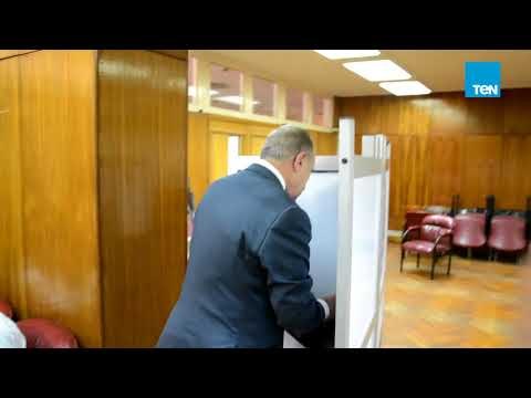 الرئيس | اللواء أبو بكر الجندى وزير التنمية المحلية يدلي بصوته في الانتخابات الرئاسية
