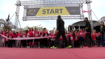 Antalya Kadınlar, Topuklu Ayakkabılarla Yarıştı