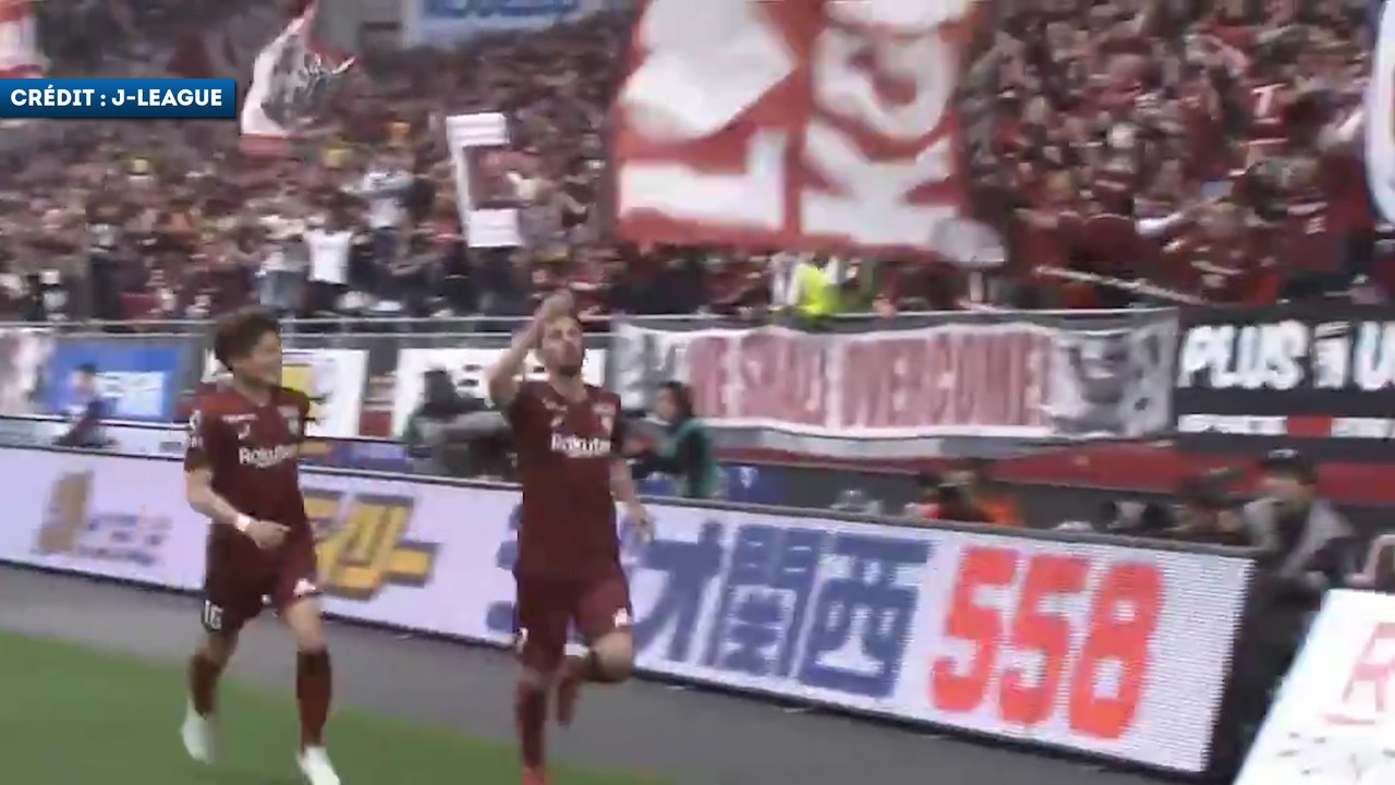 Le premier but de David Villa au Japon