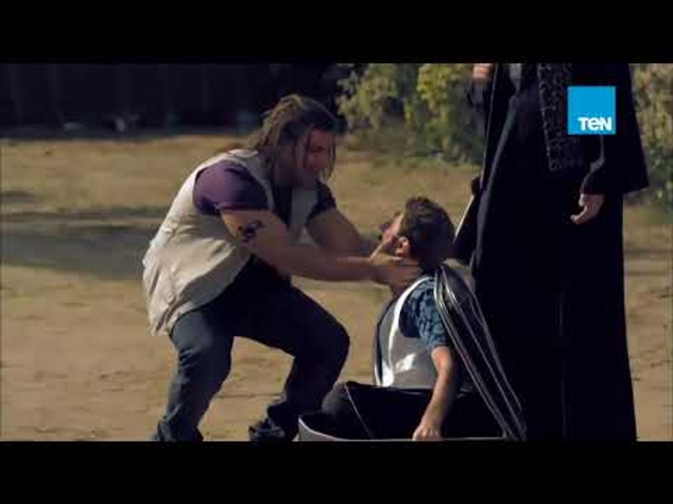 الكبير أوي - لما صحابك يكونو مسافرين مصيف من غيرك