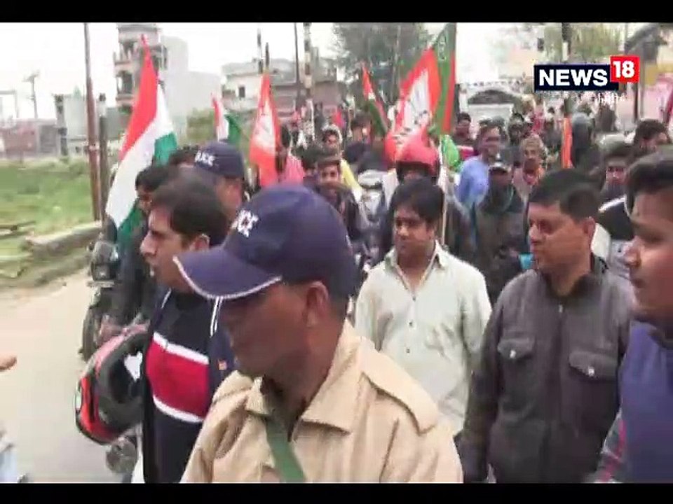 VIDEO: रैली में बीजेपी कार्यकर्ताओं ने उड़ाई यातायात नियमों की धज्जियां