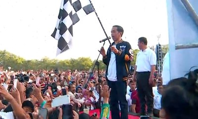 Kunjungan ke Kendari, Jokowi Jalan Sehat dan Blusukan ke Pasar