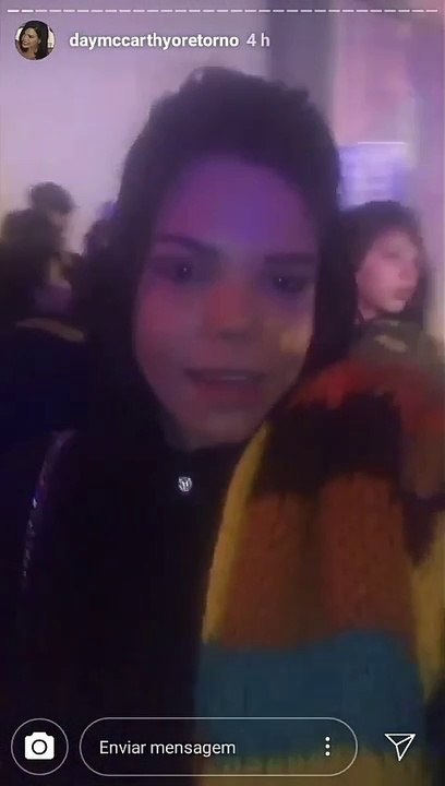 Day Mccarthy na Europa acusa Whindersson Nunes de negar uma foto após o show´ comedy turnê 2019 no Birmingham Palace em  Bruxelas na  Bélgica .