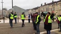 Des gilets jaunes de Bar-le-Duc face aux forces de l'ordre
