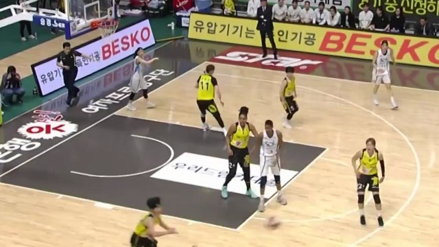 '김단비 복귀' 신한은행, OK저축은행에 75대 58 완승 / YTN