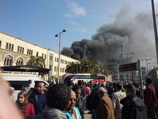 اللقطات الأولى من حادث قطار محطة مصر بالقاهرة