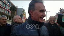 Ora News – Fier, qytetarët në protestë, Baçi: Ata që pranojnë mandatin, njerëz pa integritet