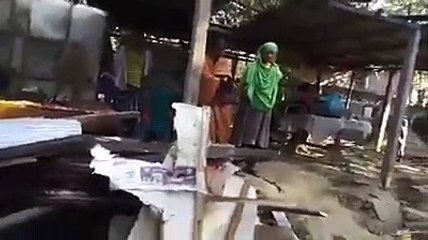 ছাগলনাইয়ার পাঠানগর ইউনিয়নে পূর্ব শিলুয়া গ্রামে সোহেল চেয়ারম্যান ও জুয়েল চেয়ারম্যান এই পরিবারটিকে ভিটেমাটি থেকে উচ্ছেদ করেছে