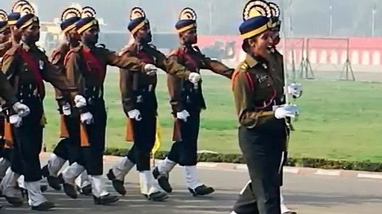 Indian Army के 70 साल के इतिहास में पहली बार आर्मी डे परेड का नेतृत्व ले. भावना