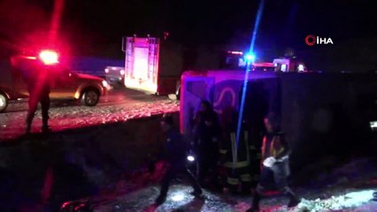 Bayburt'ta yolcu otobüsü şarampole devrildi: 2 ölü