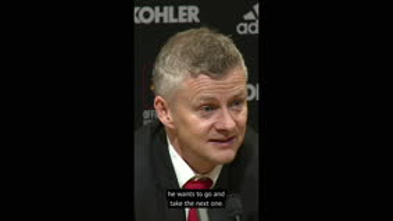 Solskjaer backs Pogba after penalty miss